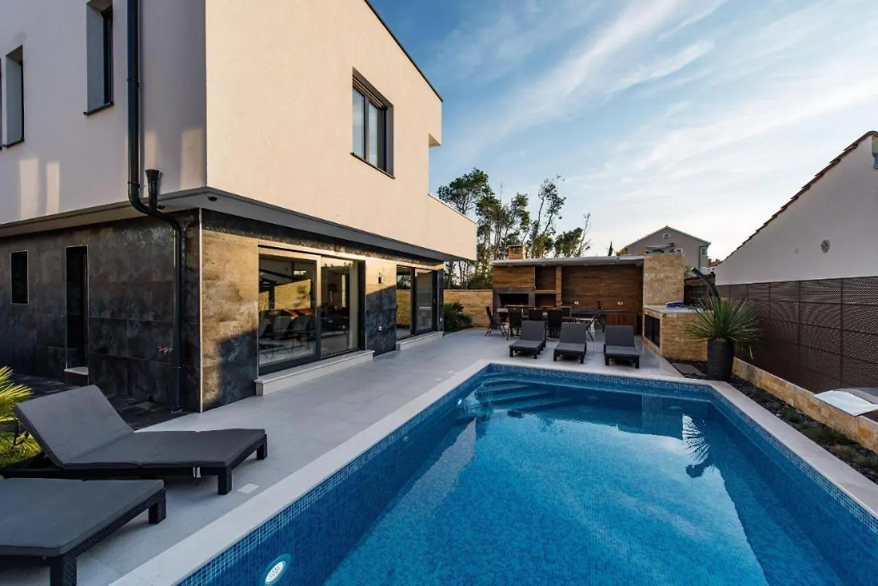 Villa Lisa By Belmont Realty Privlaka  Croatia