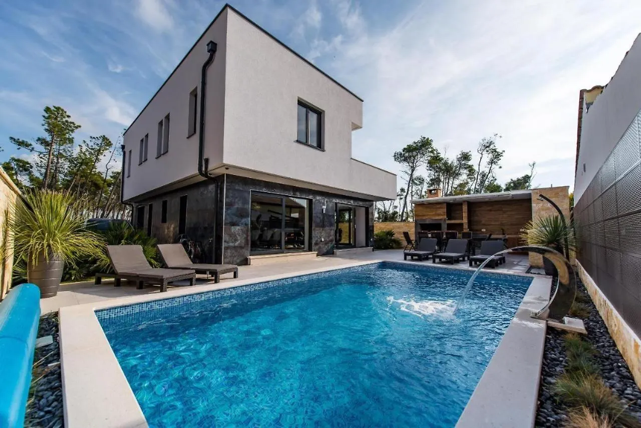 Villa Lisa By Belmont Realty Privlaka